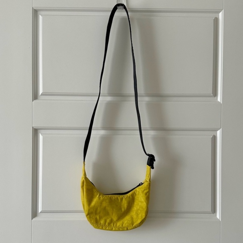 MINI sour baggu crescent bag